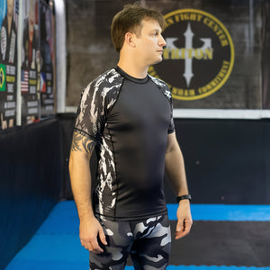 Men's Rash Guard (With Side Panel)